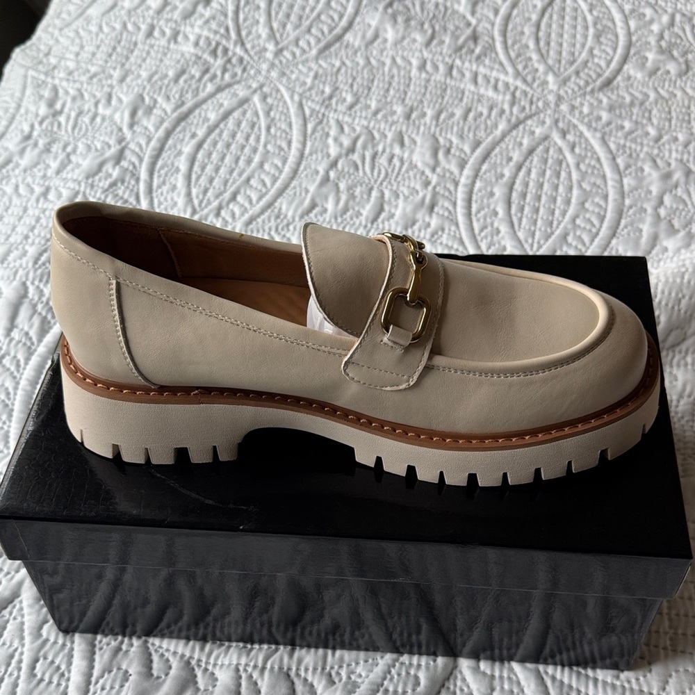 Chic Tan Loafers with Gold Accent